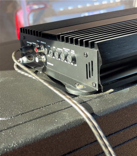 Worst Amplifier of 2025: HiFi Vector 3k Review