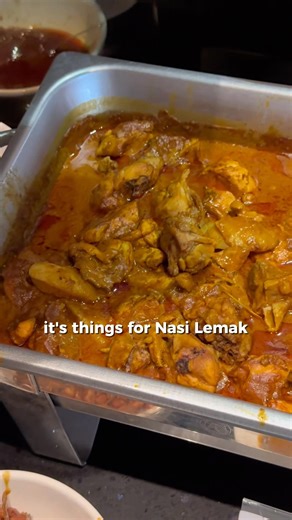 $35 Hotel Breakfast in Kuching… Worth It? #mzungutravel #streetfood #visitkualalumpur