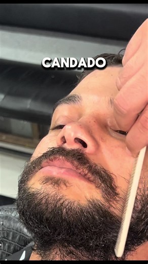 Barba candado: cómo perfilarla centrando el rostro