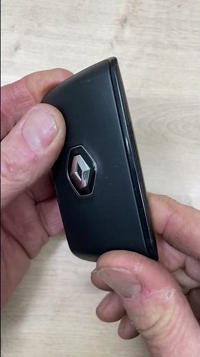 Renault Keycard key battery change - EASY DIY #automobile #carkeys #Renault #mechanic #carkeys