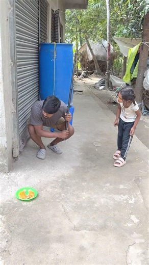 Kid’s brain running on 5G…mine still on 2G 😭📶😂 #FunnyReels #CleverKid #SmartKid #FunnyKids #funny