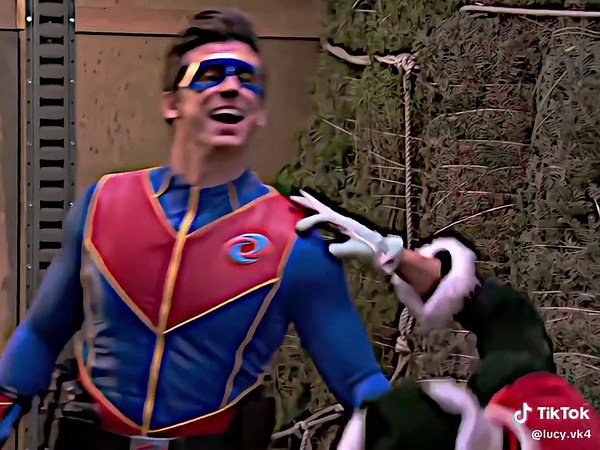 Quem está dirigindo? Descubra com Henry Danger!