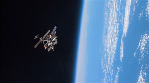 Australia's defence force will have to rely on old satellite equipment after axing upgrade plans. | Sky News Australia