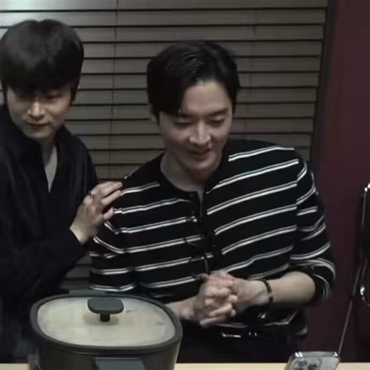 강영석, 대학로 복귀작으로 히보 선택한 이유 전격 공개… “연락 온 게 히보밖에 없었어요”이에 송광일.. ‘만원 감사합니다’ 반응 보여…