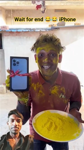 Holi Mein iPhone GIF 😂📱 | Rangon Wali Comedy 🤣 #shorts #youtubeshorts