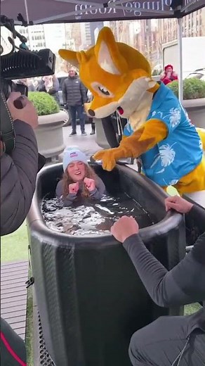 FOX Weather's Bayne Froney nails the cold plunge challenge #foxweather #cold #coldplunge