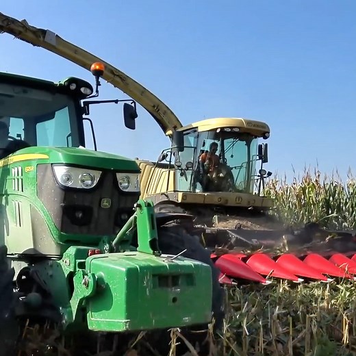 These machines make our silage work much easier 🚜😊 | Big Machines