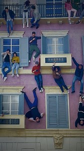 A PALAZZO REALE CI SI TRASFORMA TUTTI IN SPIDER MAN 🕷️😮La straordinaria installazione di Leandro Erlich!Paul Pablo ⭐️ 👉🏻 www.natipervivereamilano.com #milano #italy #milan #italia #follow #travel #lombardia #design #natipervivereamilano #urban #city #architecture #palazzorealemilano #leandroerlich #installazione #art | Nati per vivere a Milano