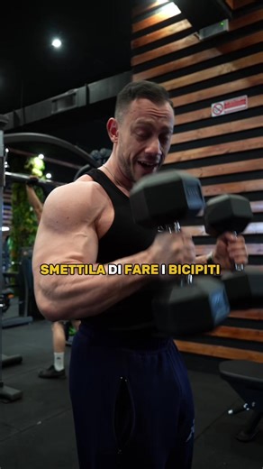 3 fattori che fanno davvero la differenza nella crescita dei bicipiti Varia le tensioni, non gli esercizi a caso Non esiste l'esercizio