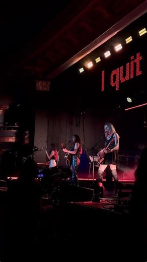 HAIM plays Summer Girl live in Milwaukee - 9/13/2025