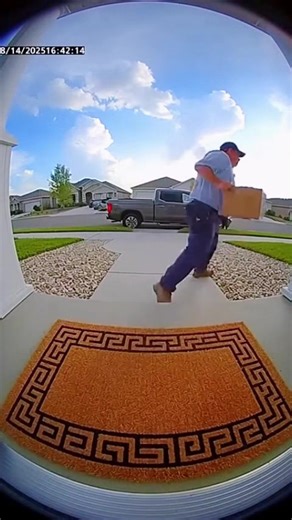 Porch exploding package box with glitter #porchpiratecaught #glitter #package #usaus #fyp