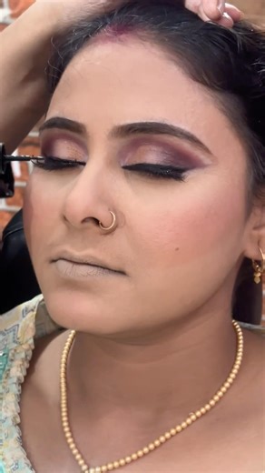 ￼Half Cut Crease Eye Makeup tutorial #makeup #eyemakeup