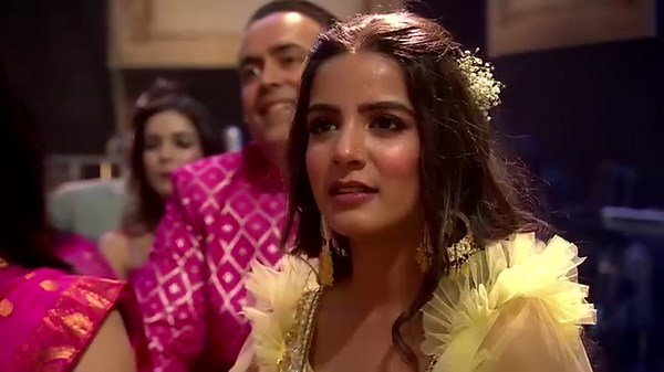 Zee Rishtey Awards 2024 . . . . . Sriti Jha Fan Arjit taneja fan club Shraddha Arya Dheeraj Dhoopar Aishwarya khare Fan Club Rohit Suchanti Fan's Shabir Ahluwalia Shabir Ahluwalia Paras Kalnawat Harsh limbachiya ZEE5 ZEE TV #sritijha #arjittaneja #shraddhaarya #dheerajdhoopar #zeetv #zeerishtey #zeerishteyawards2024 #Tellychakkar #Tvnews #Bollywood #tellywood Follow us on Instagram: https://www.instagram.com/tellychakkar/?hl=en Visit our website : https://www.tellychakkar.com/ | TellyChakkar