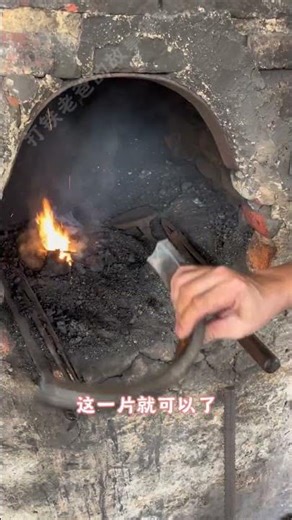 Two kitchen knives made from bearing steel rings! #Blacksmithing skills #Unique craftsmanship.