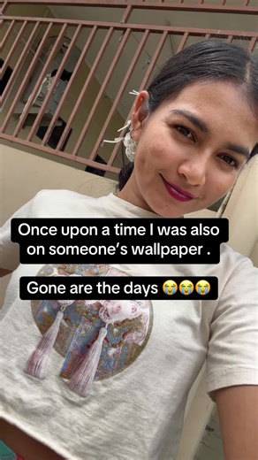 Dp and status also. 😭😭😭😭 what happened now 🙈🙈🙈🙈