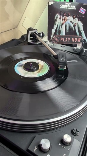 Every 1’s a Winner-Hot Chocolate -1978 #oldsong #oldisgoldsongs #vinyloftoday #oldsong #70s #vinyl