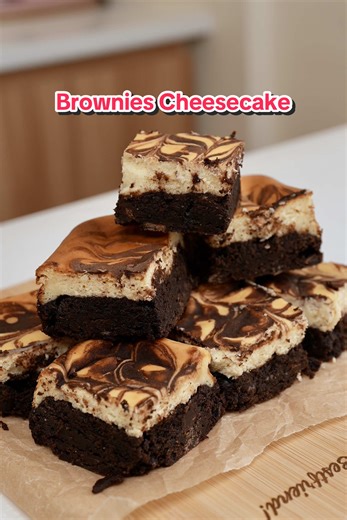 Brownies Cheesecake: Fudgy Meets Creamy Delight