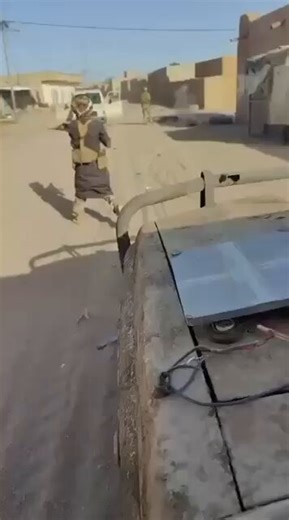 Coup d’état en cours au Mali !Des « rebelles » et des terroristes ont coordonné une attaque à travers tout le Mali, submergeant la deuxième plus grande ville de l'État, des affrontements sont également en cours dans la capitale Bamako.Les casernes, les services civils et les bâtiments municipaux dans tout le pays sont tous en train d'être saisis.