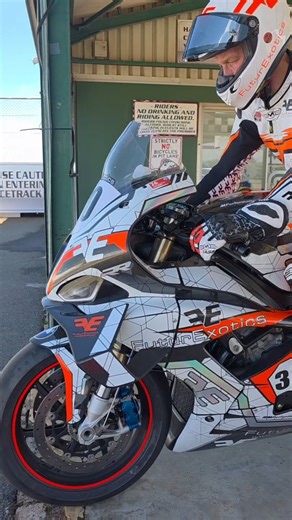 8 minutes of pure truth. No scripts. No sales talk. Just AJ Venter — Isle of Man veteran — putting our latest BST Carbon Swingarm through its paces and giving his unfiltered verdict. When a rider who’s lived on the razor’s edge of the Mountain Course talks about performance, you listen. And when he chooses to test our carbon, you know it’s something special. From stability under load, to razor-sharp direction changes, to the confidence it gives a rider at speed — AJ felt it all, and he didn’t ho