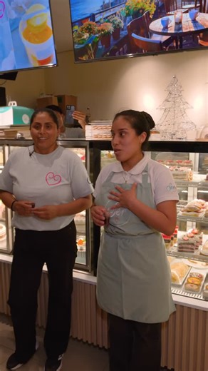 Nuestro equipo es nuestra mayor motivación para seguir mejorando, aprendemos juntos y nos superamos cada día para trabajar en unión y con propósito. Ser parte de la Familia “Ser” significa aprendizaje, compañerismo y respeto 🥳 | Ser Pastelería Café