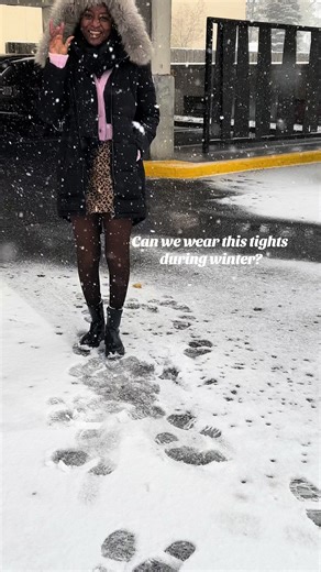 How to wear shorts during snow and not freeze, try our winter fleece tights #snow#montreal#canadawinter#canadawinterseason#foryou#foryoupage#cold#fashion#winterfashion#wintervibes#christmas