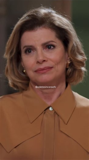 Odete Sincera Roitman on Instagram: "#OdeteRoitman #ValeTudo #Naive #Ingenuidade #VerdadesDitas #SinceridadeDói #AmigaNaive #RealidadeDura #IroniaFina #DebocheElegante #AmorRomantizado #ChoqueDeRealidade #ClasseEDeboche #ReelsBrasil #Novelas #TVGlobo"