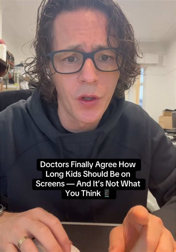 Parents are constantly told that screens are “ruining” children — but new research says something very different. It’s not about how many hours a child spends on screens, it’s about the type of screen time and the level of stimulation. Fast, chaotic content overloads the brain. Creative, predictable screen time can actually support learning, calm the nervous system, and help children regulate — especially those with SEND, anxiety, autism or ADHD. This video breaks down what doctors now agree on,