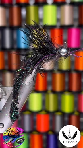 🪱 Hogan’s Wiggle Worm When Hogan Brown first dreamed up this squirmy creation, he probably didn’t imagine it would grow up and start hunting bass. This version takes the original trout temptress and beefs it up to size 2 — a full-on wiggling menace built to stir up warmwater predators. Sometimes, keeping the action simple (and the tail wiggly) is all it takes to make big mouths open. #54deanstreet #DailyFly #browntrout #fishing #fluefiske #flugbinding #flugfiske #flyfishfamily #flyfishing #flyf