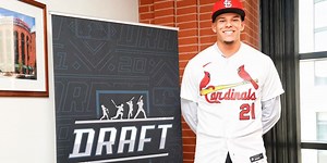 Cards pony up to lure CF Báez from Vandy