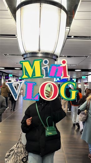 Exploring New Waves in Short Vlogs