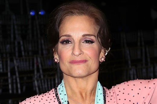 Mary Lou Retton reveals she was almost put on life support in new interview