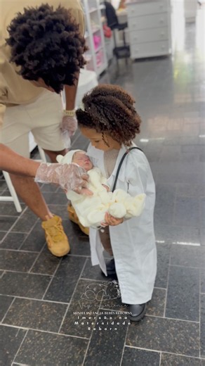 A Maya veio viver nossa Experiência VIP acompanhada da mamãe Tayna e do papai Vinicius. 🩷