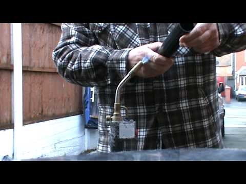 bending speedfit pipe?? new to plastic plumbing...