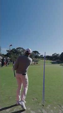 Rory tries $10 golf club 👀