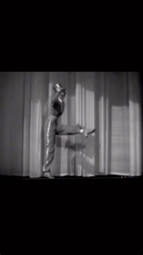 #standardsaturday as Eleanor Powell tackles “Fascinating Rhythm!” From: “Lady Be Good” (1941) #tapdance | Operation: Tap