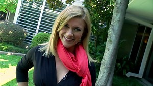 FIVE TO FAB: How to tie a pashmina