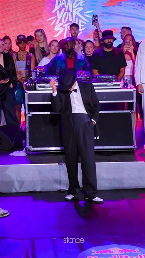 Best of 2025: @arvidosatc Arvidos from Sweden with that stylish locking to Sisqo! 🎩 his stage presence was mesmerizing at Red Bull Dance Your Style Sweden 🇸🇪 | Stance