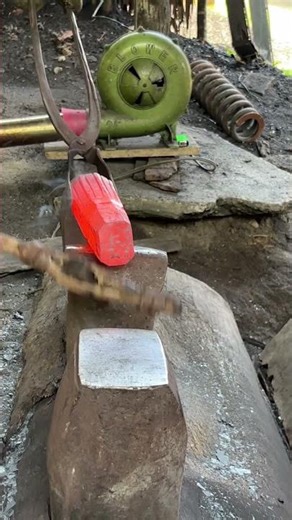 The process of making hammers for blacksmith tools #craftsmanship #satisfying #blacksmith #handmade