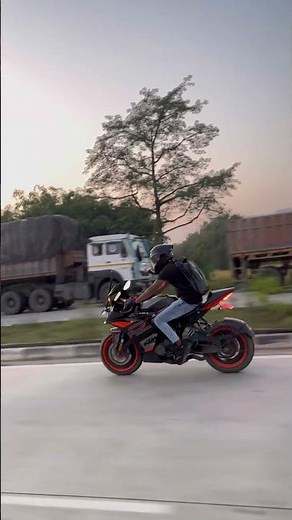 Comment karo ❤️Red ya black 🖤 #automobile #love #rider #viral #yt #motovolgger #motovlog #craze #yt