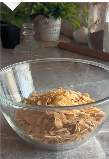 Resepi Chocolate Almond Slices Mudah & Sedap