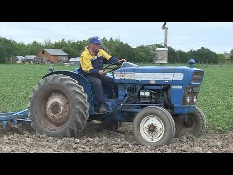 FORD 3000 AND OLIVER CULTIVATOR