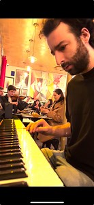 This is what happens when you play Vivaldi Summer in a restaurant in Paris 😱🎻 | Julien Cohen Pianist