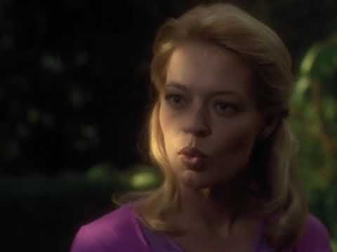 Captain Janeway and Annika (Seven of Nine) In Unimatrix Zero