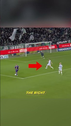 Smart Goalkeeper Tricks the Striker with 999 IQ 🧠