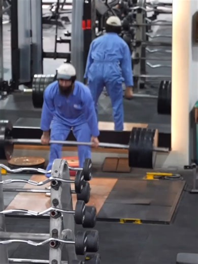 636K views · 10K reactions | Are you real?! part3 #anatoly #gym #prank #mop32kg #cleaner #newvideo #fblifestyle | Food Review | Facebook