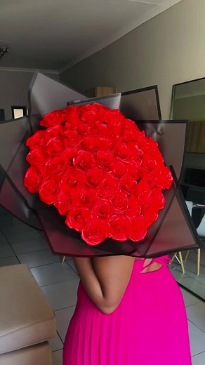 Stunning Red Glitter Roses for a Dazzling Touch | Trending Floral Delight