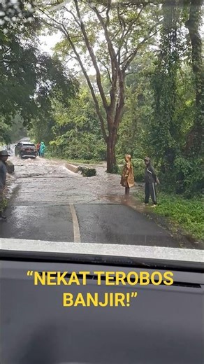 🌧️ Realita Jalan Baluran Saat Hujan Deras, Berani Lewat?