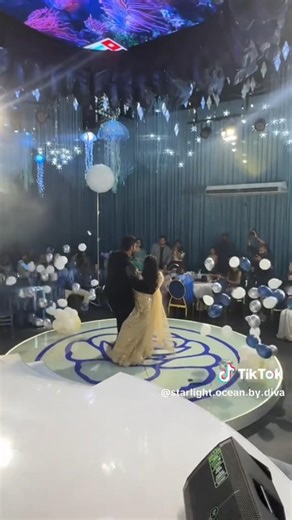 Indian Wedding Dinner Stage Dance with Balloon Blast Surprise 🎈💃🕺