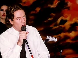 664K views · 38K reactions | ADDICTED TO LOVE - ROBERT PALMER Canción de 1986 escrita e interpretada por el cantautor británico Robert Palmer para el álbum Riptide y lanzada como sencillo junto a los temas Remember To Remember ( Reino Unido ) y Let's Fall In Love Tonight ( Estados Unidos ). Llegó al número 1 en Estados Unidos y al número 5 en el Reino Unido. | The songs of my life | Facebook