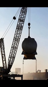 🛑 Safety First: Why a Lifting Plan is Non-Negotiable Whether it's a small site lift or a major heavy lift operation, a *Lifting Plan* is *critical* for ensuring safety, efficiency, and compliance. ✔️ Identifies potential hazards ✔️ Assigns roles and responsibilities ✔️ Details equipment, load weight, and lifting method ✔️ Ensures communication and coordination ✔️ Prevents accidents and costly delays No plan = higher risk. Plan the lift. Lift the plan. Let’s prioritize safety and protect our peo